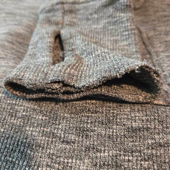 Lululemon Scuba Hoodie
Deep Coal Silver Spoon Slub Salt & Pepper - Picture 7 of 7